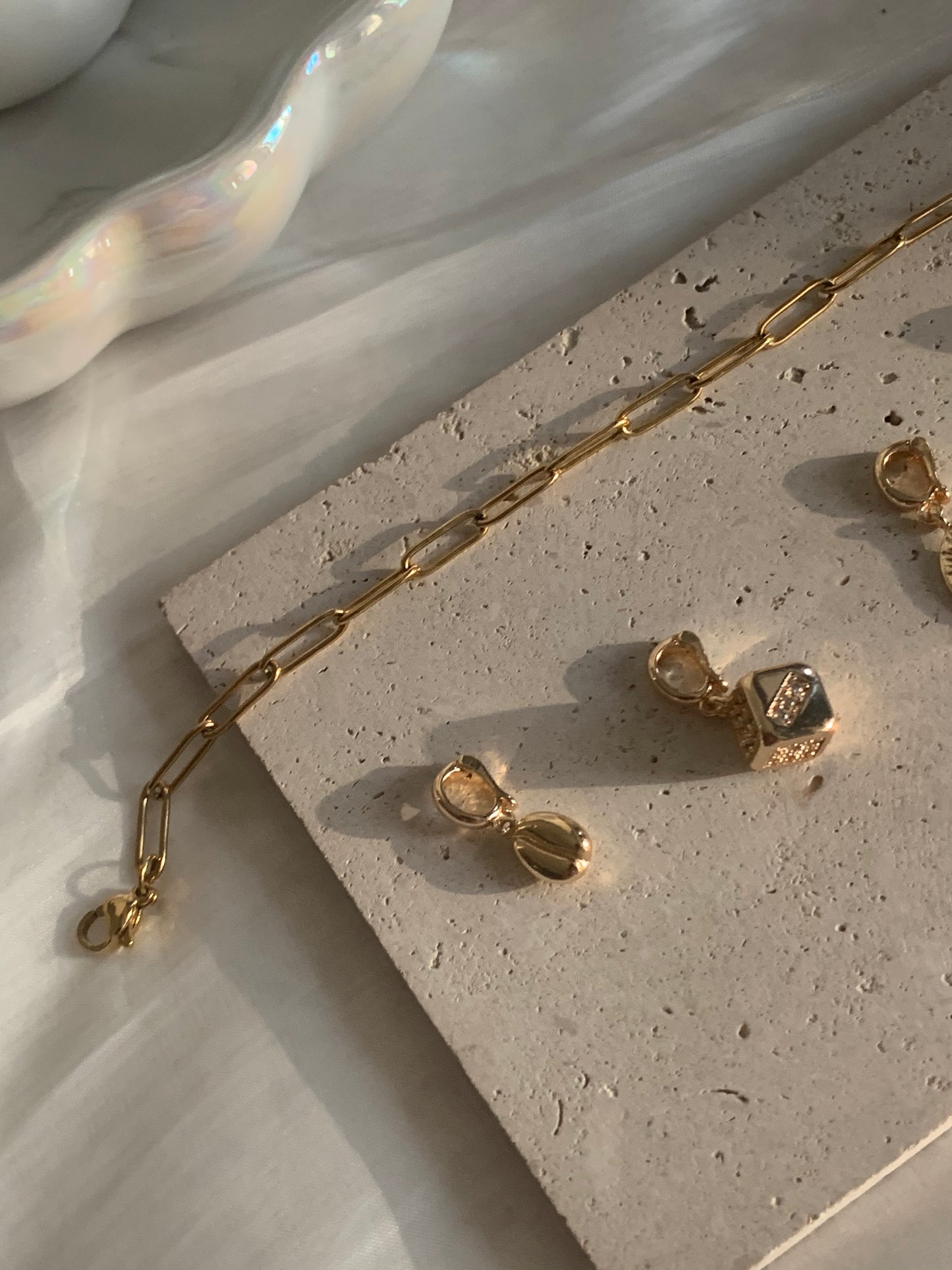Bracelet personnalisé « Moi » avec breloques Alchemy (6 breloques)